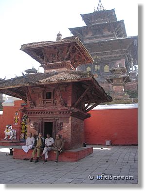 04v_SKYs_Kat - Durbar Square.jpg